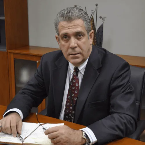 José A. Llavona